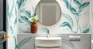 29 Stunning Guest Bathroom Wallpaper Ideas to Elevate Your Space